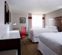 Four Points by Sheraton Detroit Novi Room