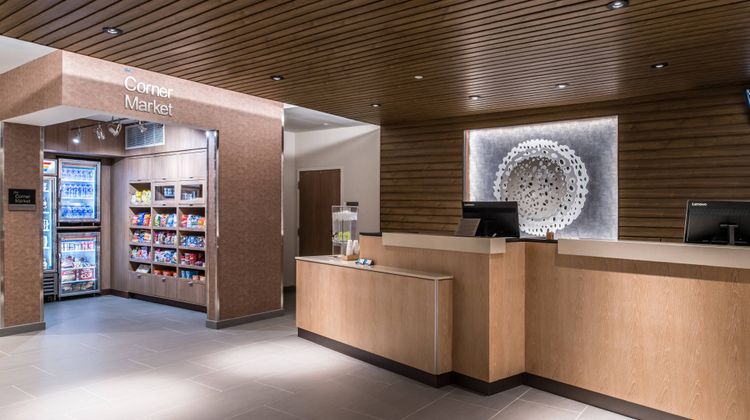 Fairfield Inn & Suites Staunton Lobby