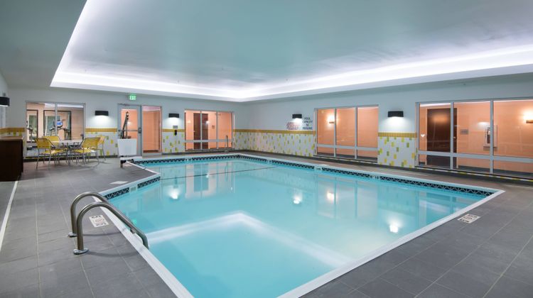 Fairfield Inn & Suites Fort Wayne SW Pool