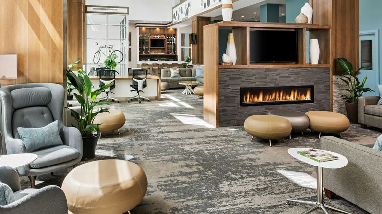 <b>Element Calgary Airport Lobby</b>. Images powered by <a href="https://www.leonardoworldwide.com/" title="Leonardo Worldwide" target="_blank">Leonardo</a>.