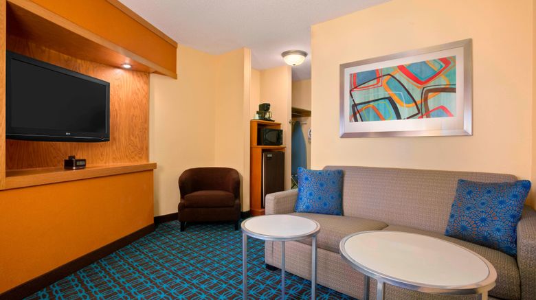 <b>Fairfield Inn & Suites Minn-St Paul Arpt Suite</b>. Images powered by <a href="https://www.leonardoworldwide.com/" title="Leonardo Worldwide" target="_blank">Leonardo</a>.