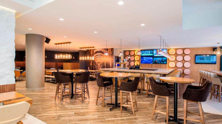 Delta St John's Hotel & Conference Ctr Restaurant
