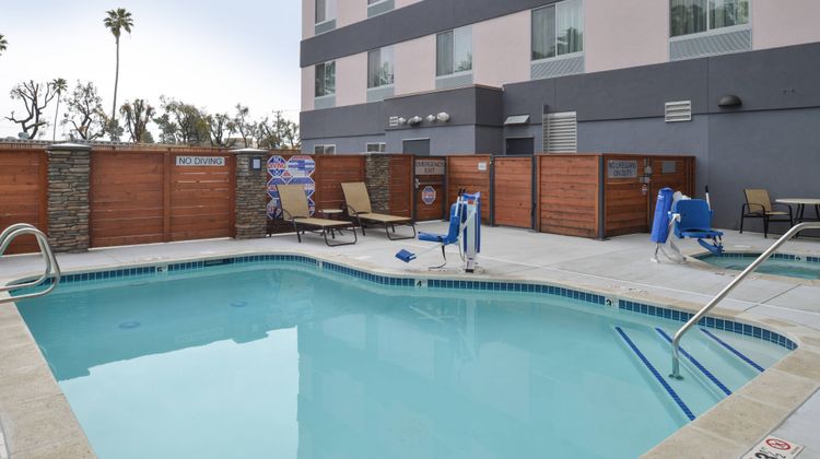 Fairfield Inn & Suites Santa Cruz Pool