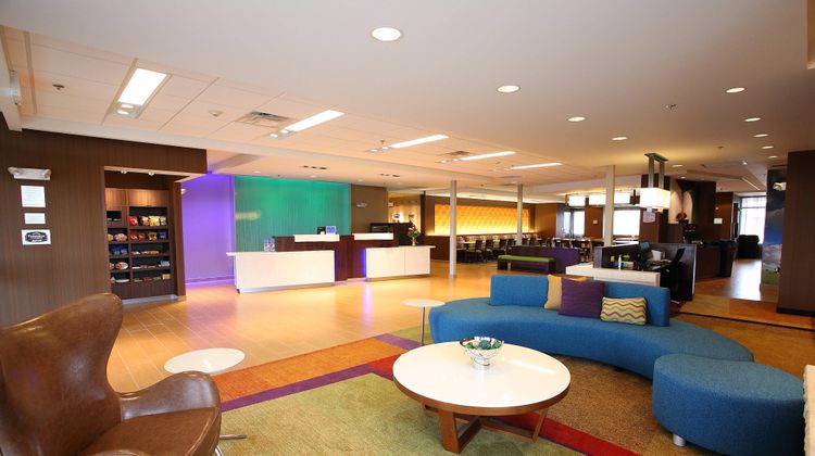 Fairfield Inn & Suites East Grand Forks Lobby