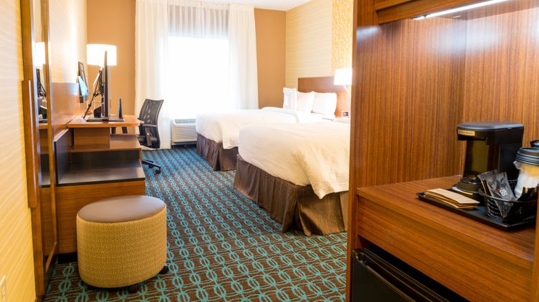 <b>Fairfield Inn & Suites Dickson Room</b>. Images powered by <a href="https://www.leonardoworldwide.com/" title="Leonardo Worldwide" target="_blank">Leonardo</a>.