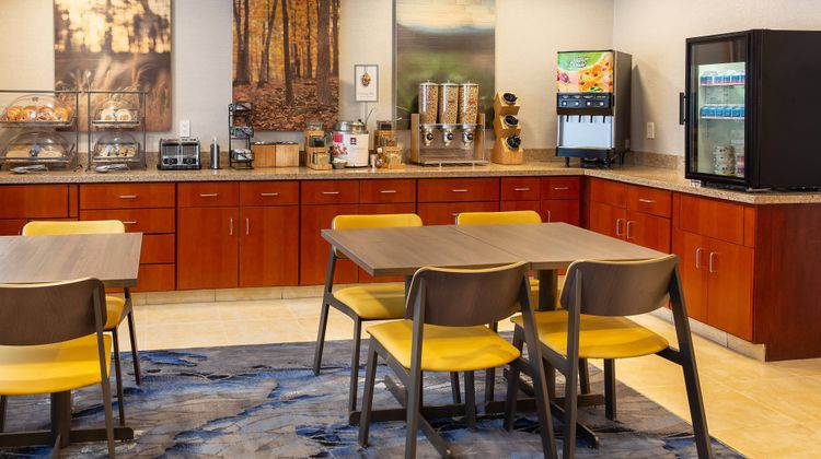 Fairfield Inn by Marriott Restaurant