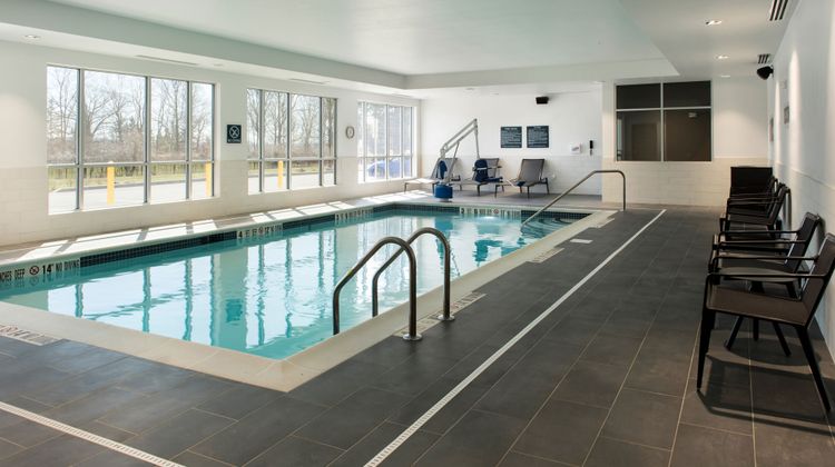 Four Points by Sheraton Albany Pool