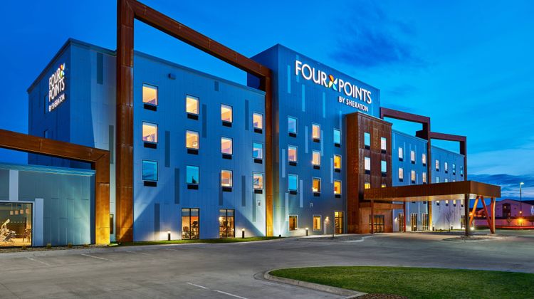 Four Points by Sheraton Fargo Medical Center Exterior