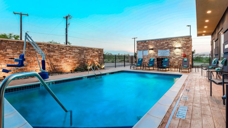 Fairfield Inn & Suites Snyder Pool