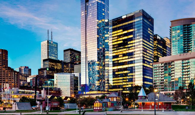Delta Hotels by Marriott Toronto Exterior