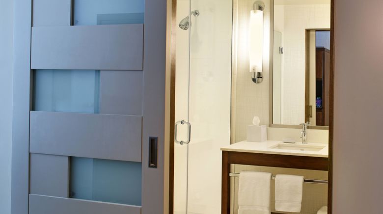 <b>Four Points by Sheraton Coral Gables Room</b>. Images powered by <a href="https://www.leonardoworldwide.com/" title="Leonardo Worldwide" target="_blank">Leonardo</a>.