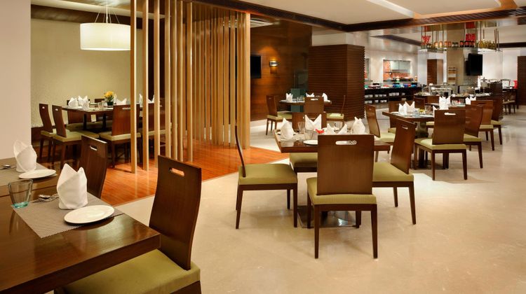 Four Points By Sheraton Ahmedabad Restaurant