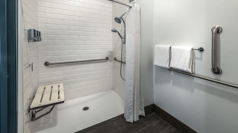 <b>Four Points by Sheraton Anchorage Downtn Room</b>. Images powered by <a href="https://www.leonardoworldwide.com/" title="Leonardo Worldwide" target="_blank">Leonardo</a>.