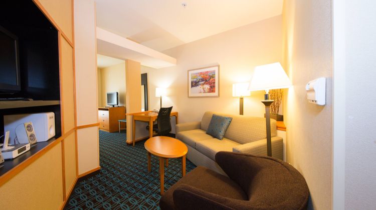 Fairfield Inn & Suites Cordele Suite