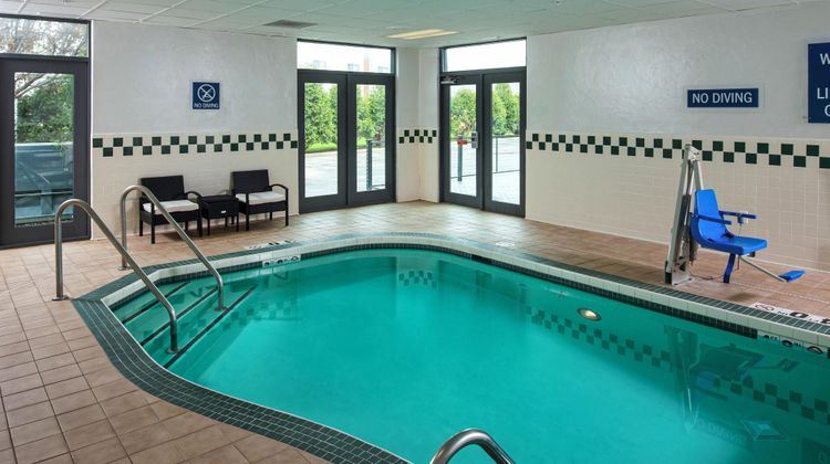 Four Points by Sheraton Appleton Pool