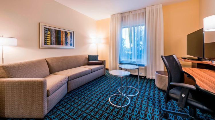 Fairfield Inn & Suites Afton Suite