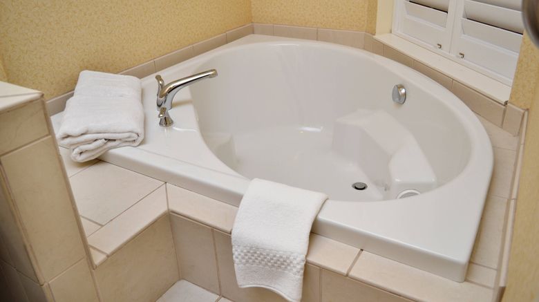 <b>Fairfield Inn & Suites Effingham Room</b>. Images powered by <a href="https://www.leonardoworldwide.com/" title="Leonardo Worldwide" target="_blank">Leonardo</a>.
