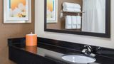 Fairfield Inn & Suites Holland Room