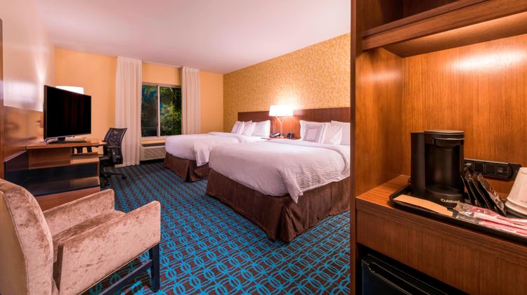 Fairfield Inn & Suites Afton Room