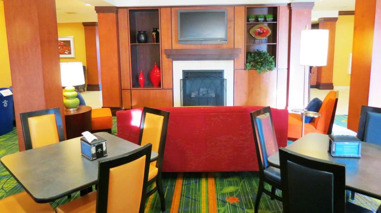 Fairfield Inn & Suites Rend Lake Restaurant