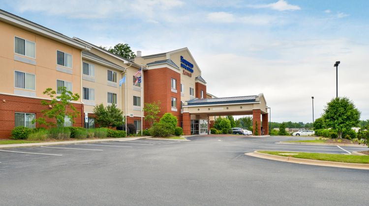 Fairfield Inn & Suites Asheboro Exterior