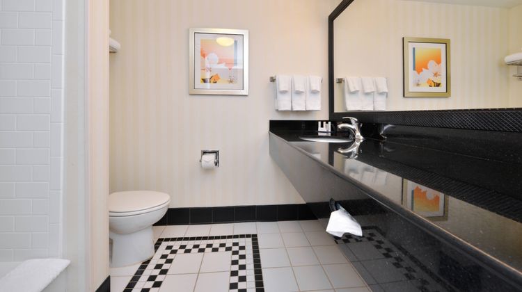 Fairfield Inn & Suites Asheboro Room