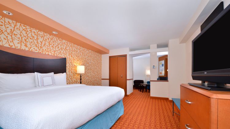 Fairfield Inn & Suites Asheboro Suite