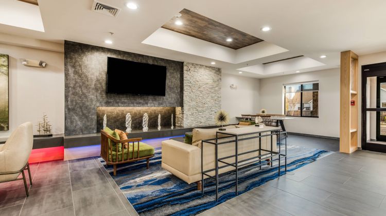Fairfield Inn & Suites Coliseum Area Lobby