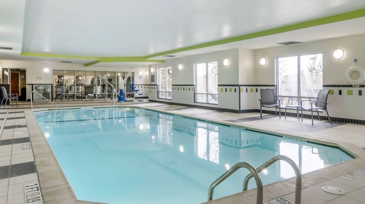 Fairfield Inn & Suites Commerce Pool
