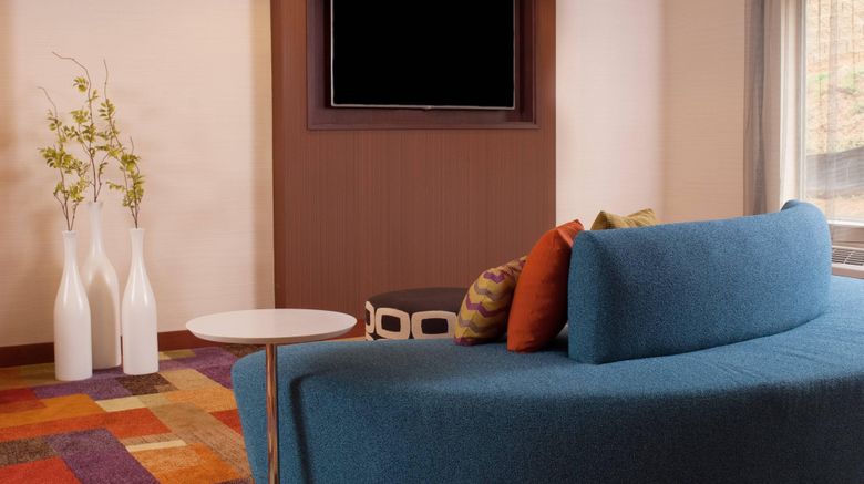 <b>Fairfield Inn Greenville-Spartanburg Air Lobby</b>. Images powered by <a href="https://www.leonardoworldwide.com/" title="Leonardo Worldwide" target="_blank">Leonardo</a>.