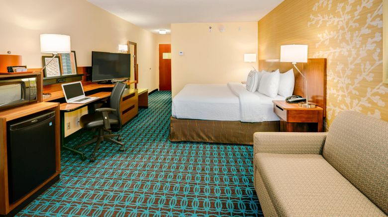 <b>Fairfield Inn & Suites Greenville Room</b>. Images powered by <a href="https://www.leonardoworldwide.com/" title="Leonardo Worldwide" target="_blank">Leonardo</a>.