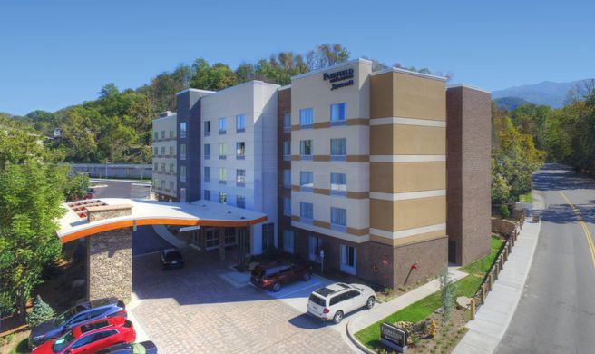 Fairfield Inn & Suites Gatlinburg South Exterior