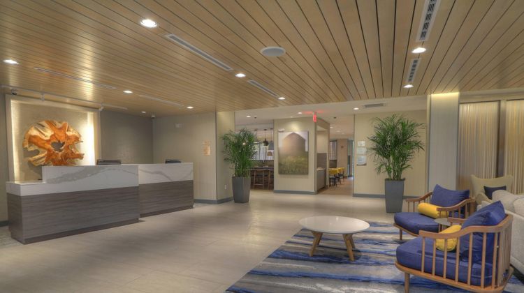 Fairfield Inn & Suites Gatlinburg South Lobby