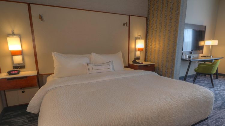Fairfield Inn & Suites Gatlinburg South Suite