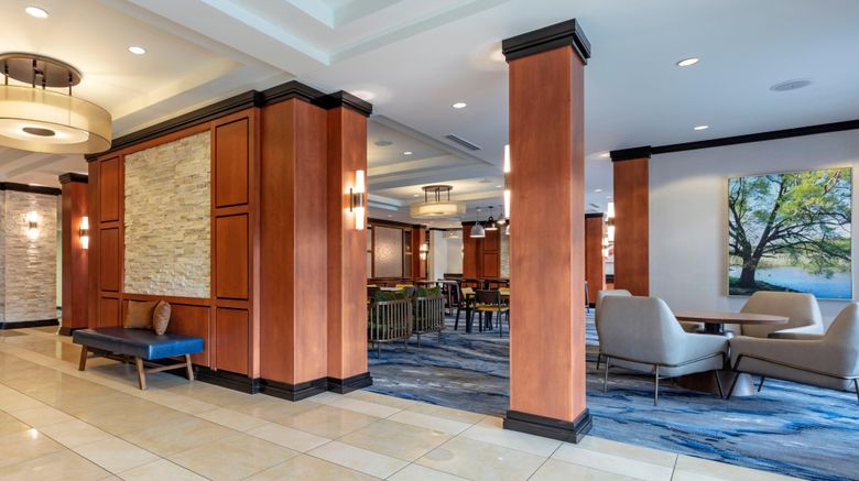 <b>Fairfield Inn & Suites - Columbus Lobby</b>. Images powered by <a href="https://www.leonardoworldwide.com/" title="Leonardo Worldwide" target="_blank">Leonardo</a>.