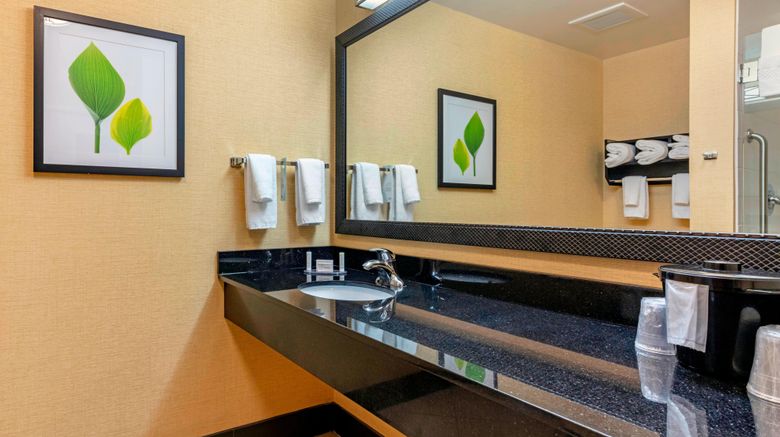 <b>Fairfield Inn & Suites - Columbus Room</b>. Images powered by <a href="https://www.leonardoworldwide.com/" title="Leonardo Worldwide" target="_blank">Leonardo</a>.