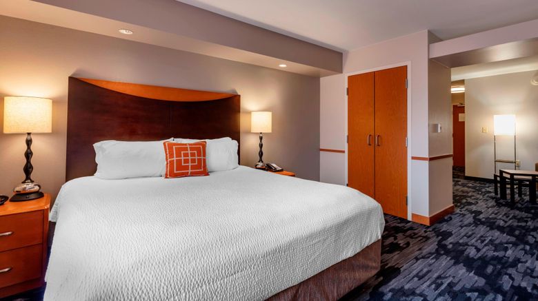 <b>Fairfield Inn & Suites - Columbus Suite</b>. Images powered by <a href="https://www.leonardoworldwide.com/" title="Leonardo Worldwide" target="_blank">Leonardo</a>.