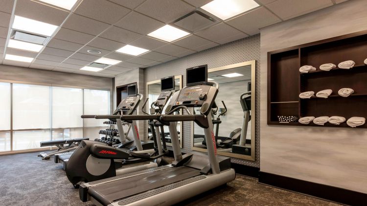 Fairfield Inn & Suites - Columbus Health Club