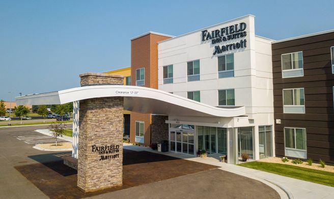 Fairfield Inn & Suites by Marriott Exterior