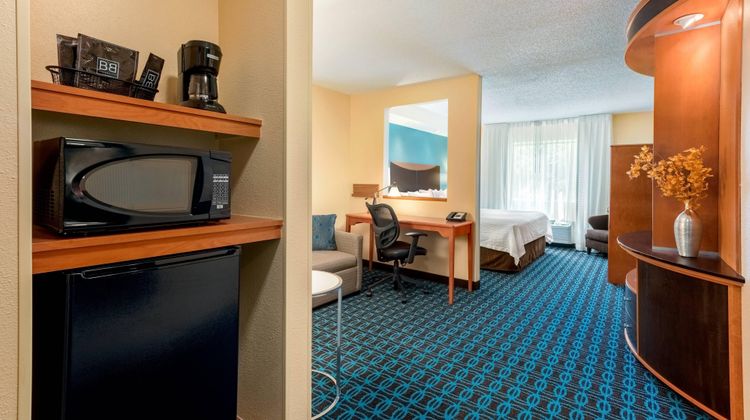 Fairfield Inn by Marriott Stevens Point Suite
