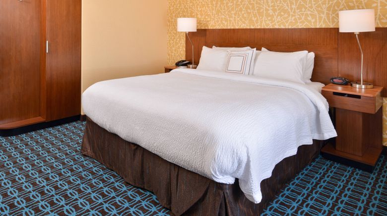 <b>Fairfield Inn & Suites St. Joseph Room</b>. Images powered by <a href="https://www.leonardoworldwide.com/" title="Leonardo Worldwide" target="_blank">Leonardo</a>.