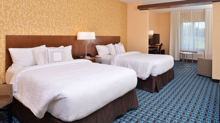 Fairfield Inn & Suites St. Joseph Suite
