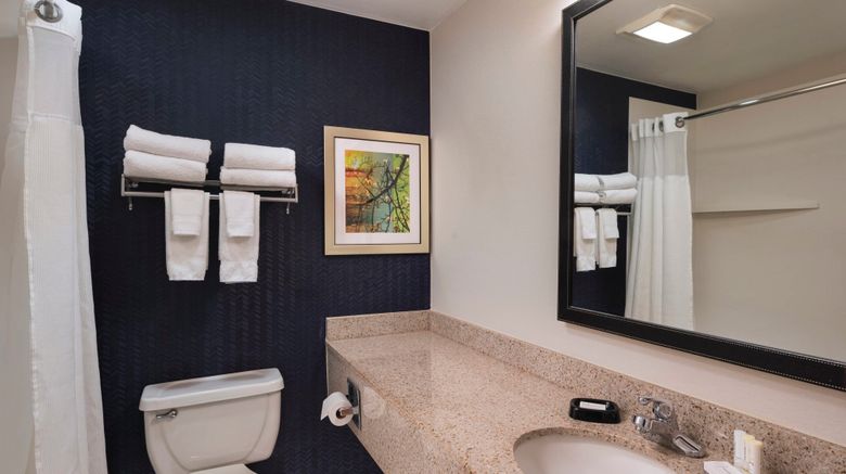 <b>Fairfield Inn St. Louis Collinsville Room</b>. Images powered by <a href="https://www.leonardoworldwide.com/" title="Leonardo Worldwide" target="_blank">Leonardo</a>.