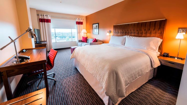 Four Points by Sheraton Energy Corridor Room