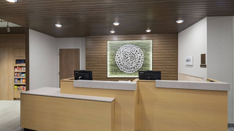Fairfield Inn & Suites St Louis Downtown Lobby