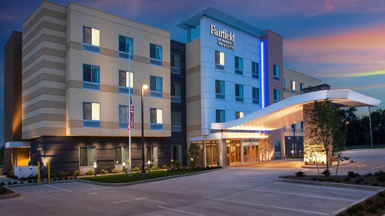 Fairfield Inn & Suites Near Expo Center Exterior