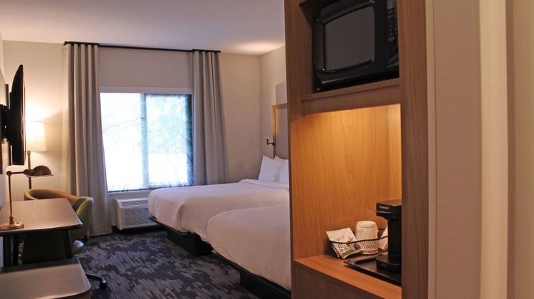 Fairfield Inn & Suites St. Louis South Room