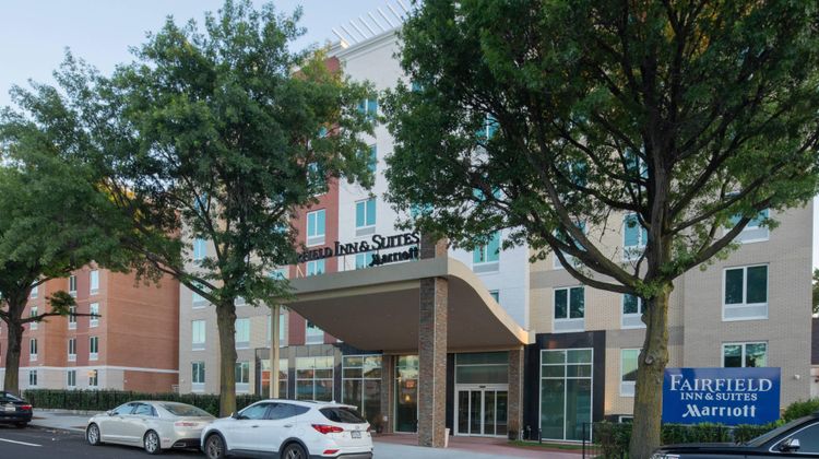 Fairfield Inn & Suites New York Queen Exterior