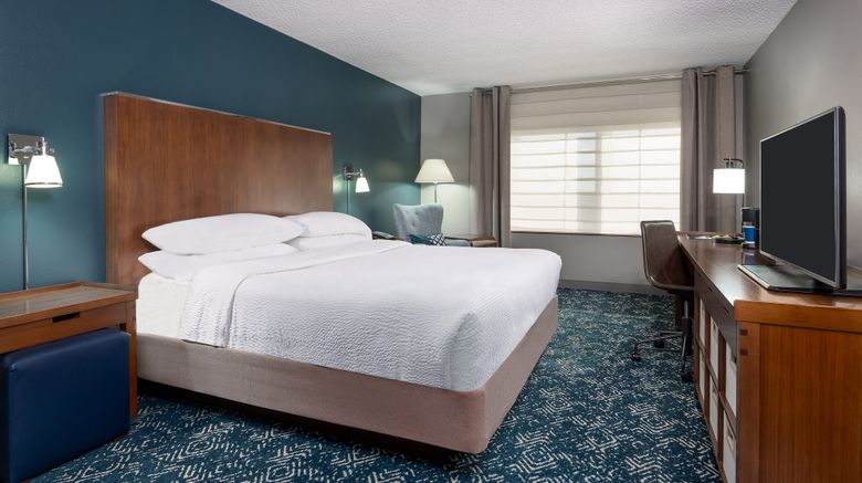 <b>Four Points by Sheraton Huntsville Arpt Room</b>. Images powered by <a href="https://www.leonardoworldwide.com/" title="Leonardo Worldwide" target="_blank">Leonardo</a>.
