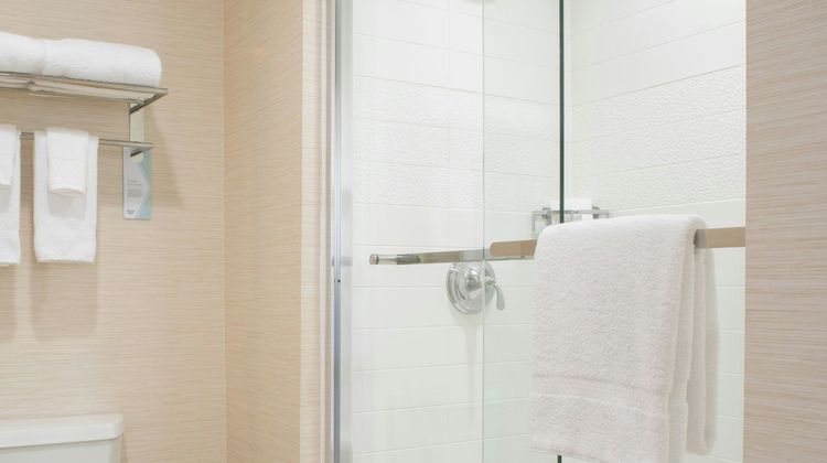 Fairfield Inn & Suites New York Queen Room